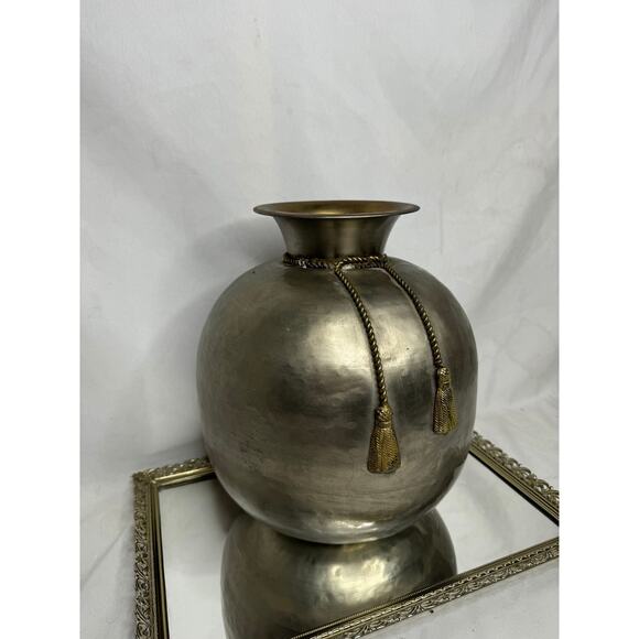 designer vintage hammered brass large floor vase centerpiece planter - Picture 8 of 9
